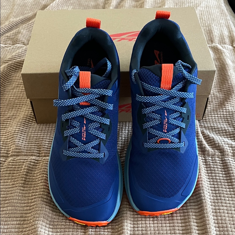Altra Men’s Navy Lone Peak 9+ trail running shoes size 8.5